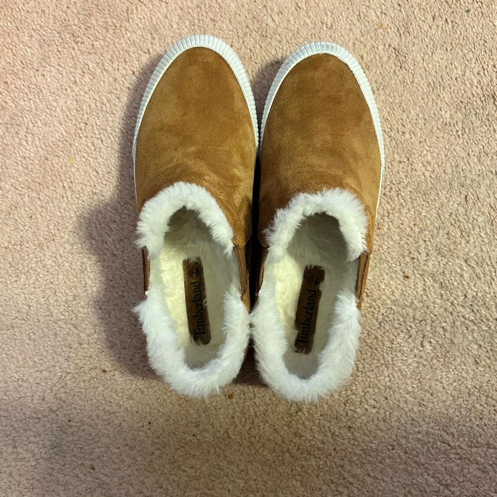 Timberland Slip-On Shoes with White Fur Lining